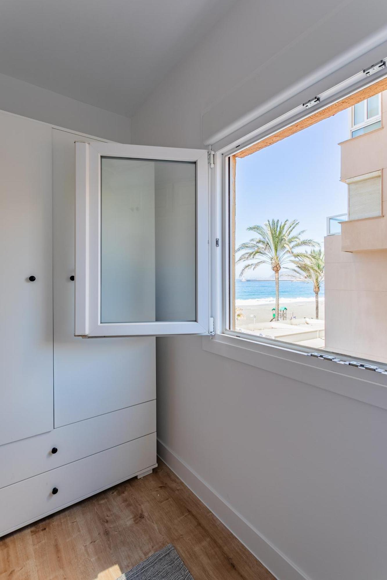 Trendyhomes Zapillo Beach - Primera Linea De Playa Almería Kültér fotó
